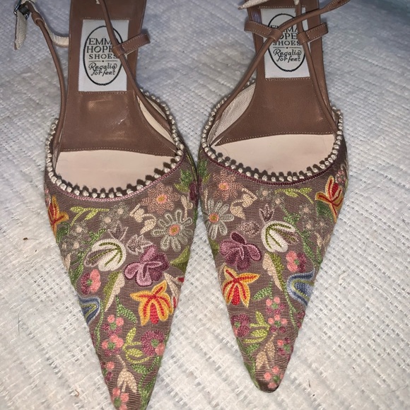 Women’s Heels - Picture 1 of 2